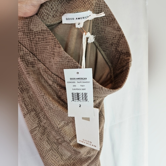 Good American Taupe Snake Print Slim Pencil Mini Skirt Sz 2 Elastic Waist - Picture 8 of 9